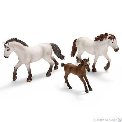 CAMARGUE HORSE FAMILY by Schleich; toy/horses/NEW 2012