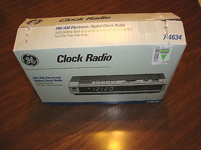 Vintage General Electric GE 7 4634 Electronic Digital AM FM Alarm 