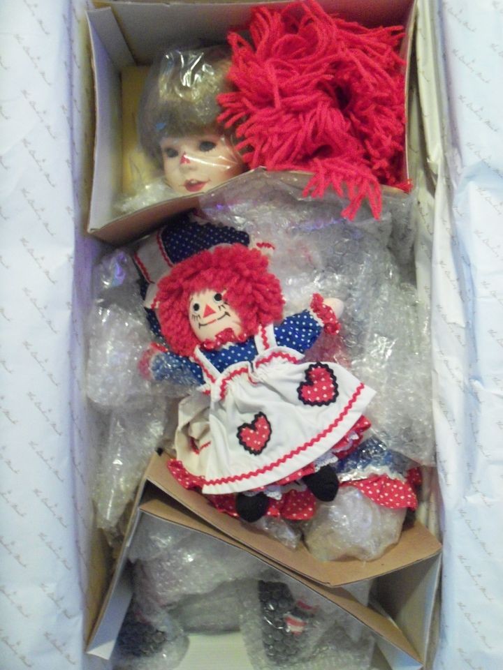 NIB Raggedy Ann Porcelain Dolls by Kelly Rubert   Danbury Mint 