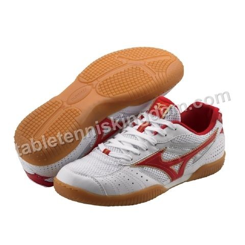 mizuno table tennis shoes in Clothing, 