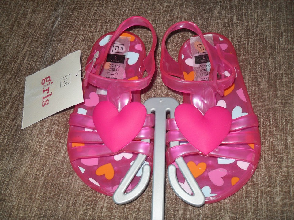 Toddler Girls Pink Jelly / Beach Shoes * Heart Motif * Infants Size 5 