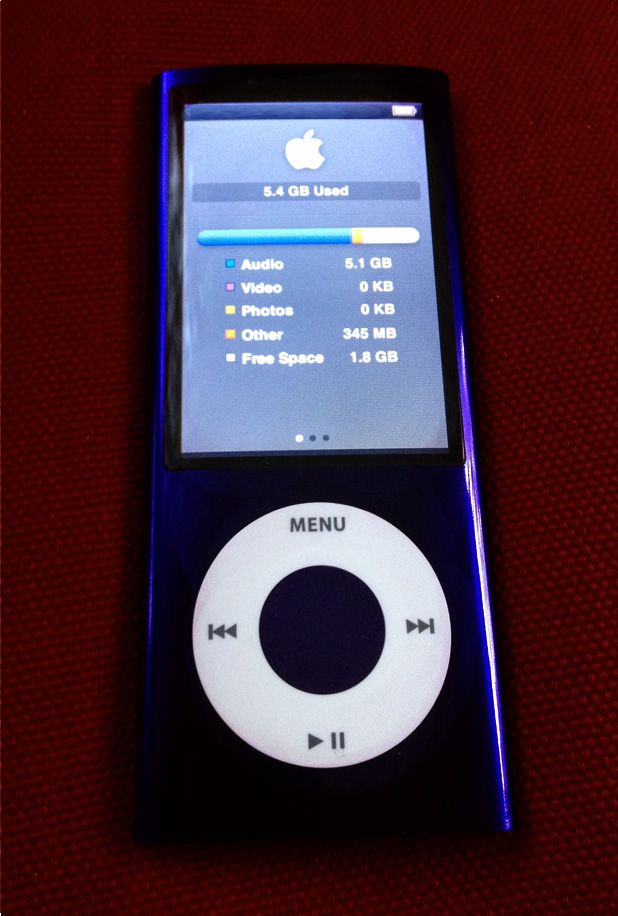 Apple iPod nano 5th Generation Purple (8 GB) in Original Box Mint 