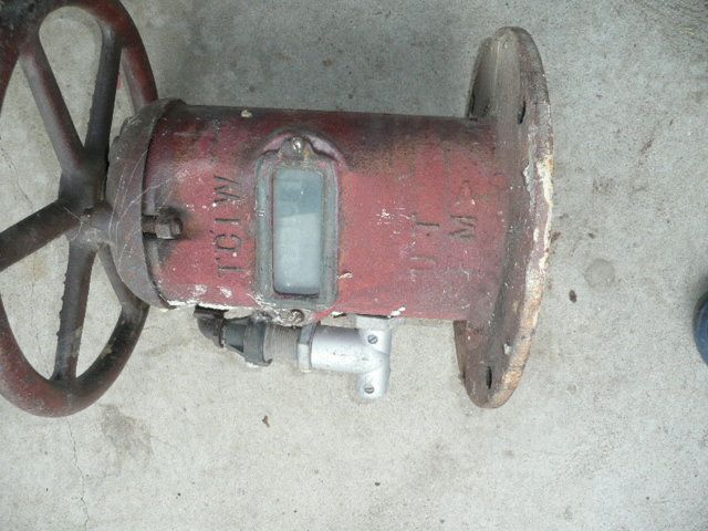 Antique Fire Hydrant Valve TCIW model 400W Cast Iron 14 wheel