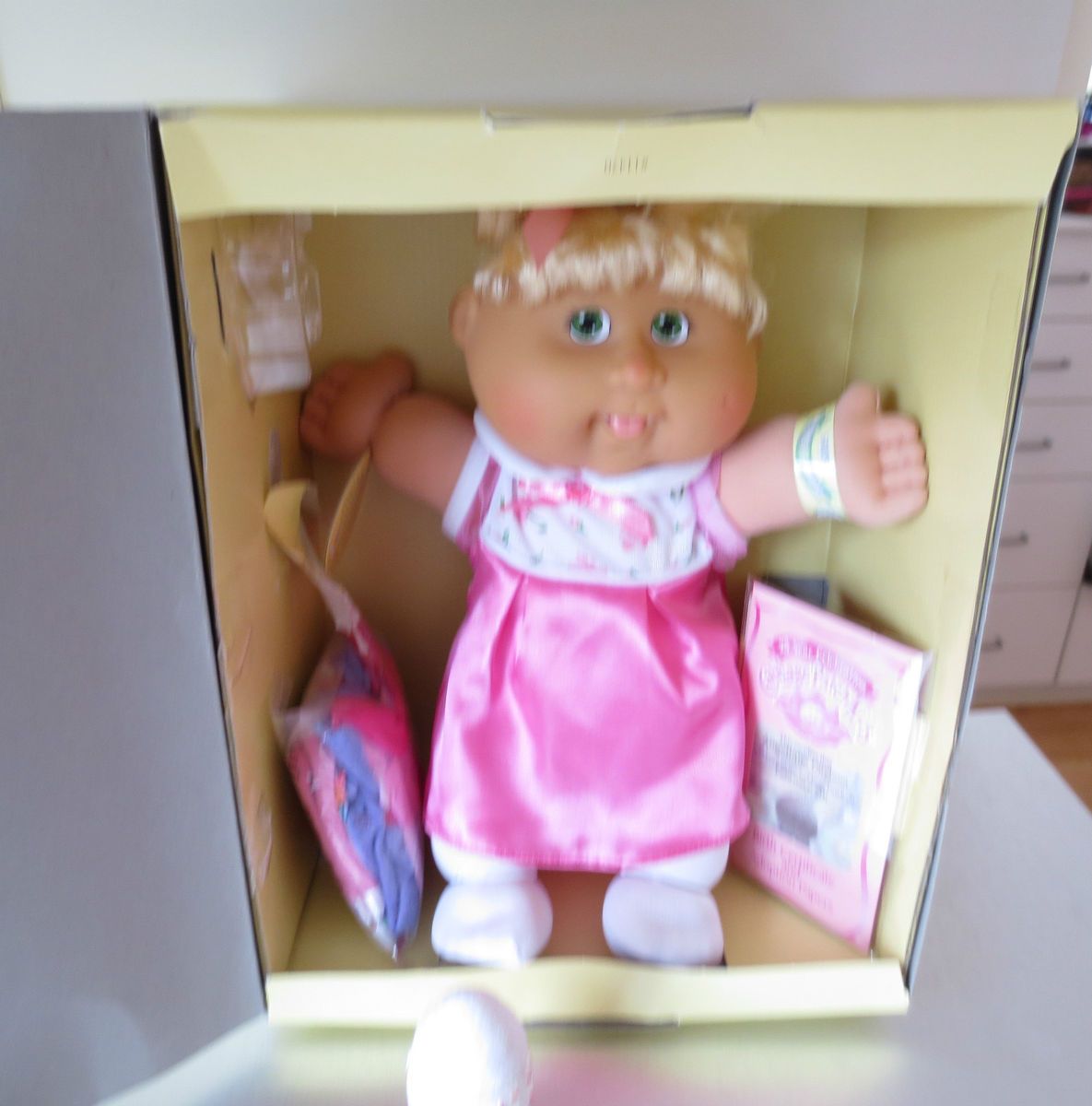 Cabbage Patch Doll NIB 14 25th Celebration Blonde Tufts Green Eyes Ice 