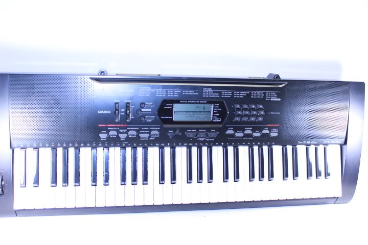 and is 100 % functional casio ctk 3000 electronic keyboard
