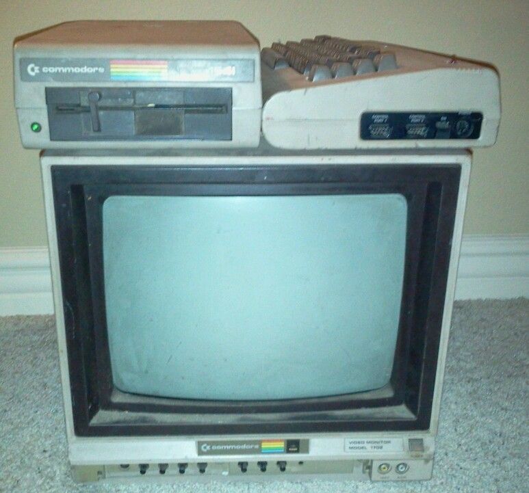  Commodore 64 Computer Model 1541