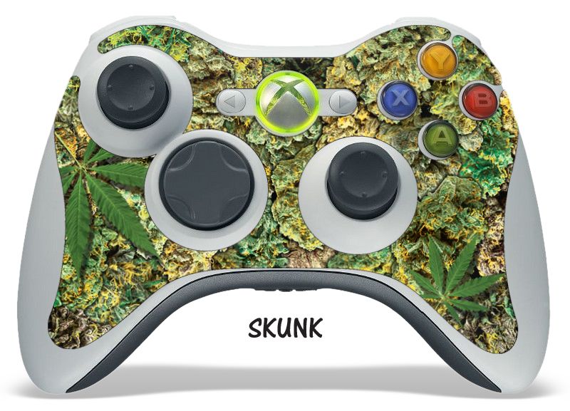  includes (1) Controller skin for the Xbox 360. (as pictured above