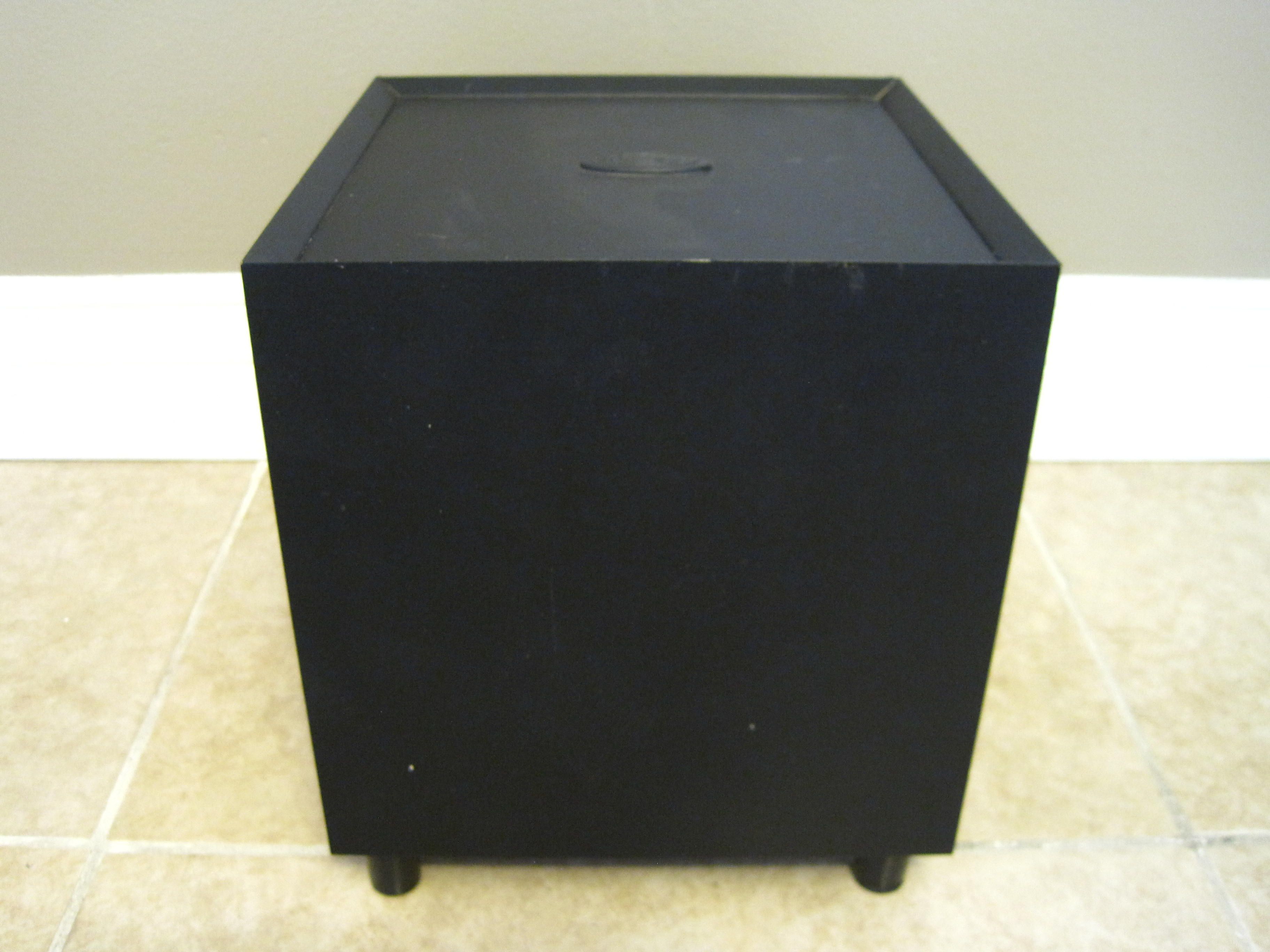 auction 2 flat panel satellite speakers please do not to hesitate to