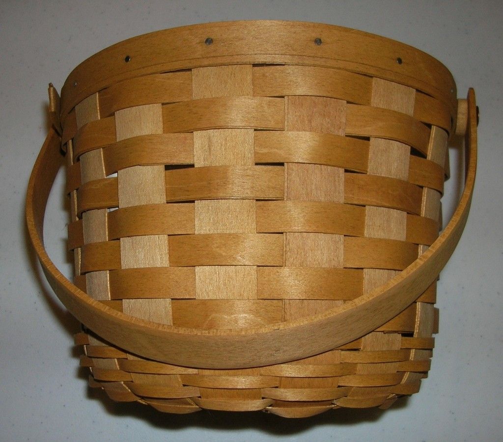 Longaberger Medium Fruit Basket w Protector 2003