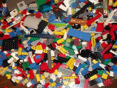 500 PIECES LEGOS FROM HUGE LOT(STAR WARS,JURASSIC PARK,NINJAGO,R ACERS