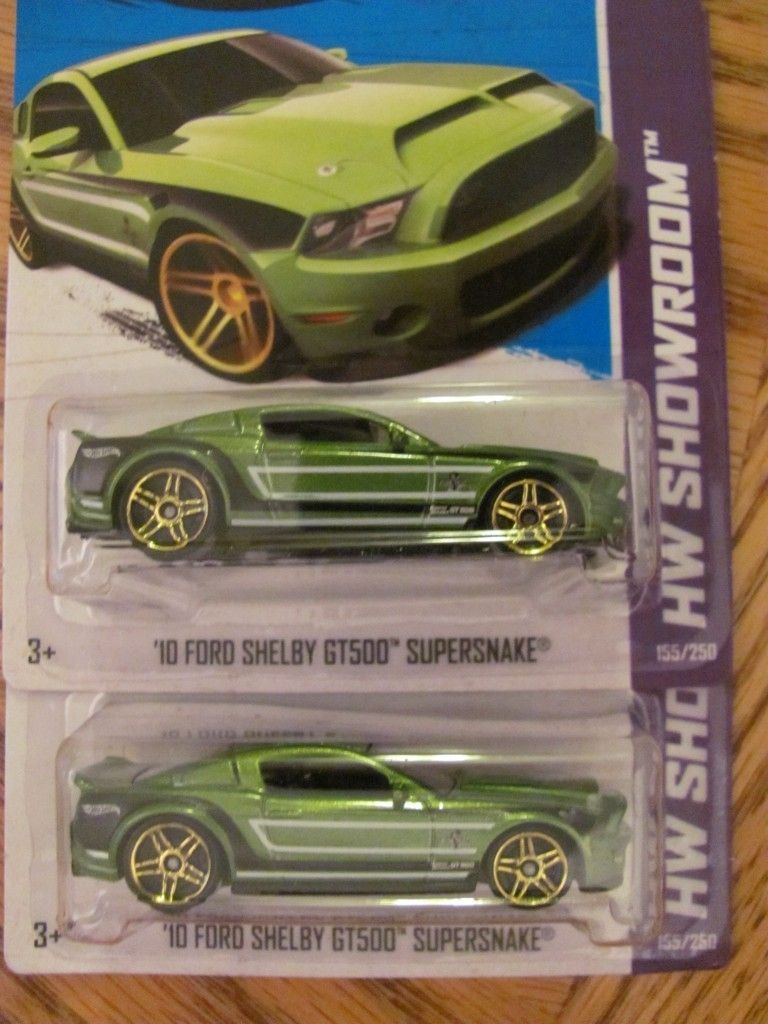 2013 Hot Wheels 2010 Ford Shelby GT 500 Supersnake Mustang Green X2